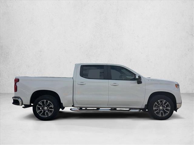 2022 Chevrolet Silverado 1500 LT photo 4