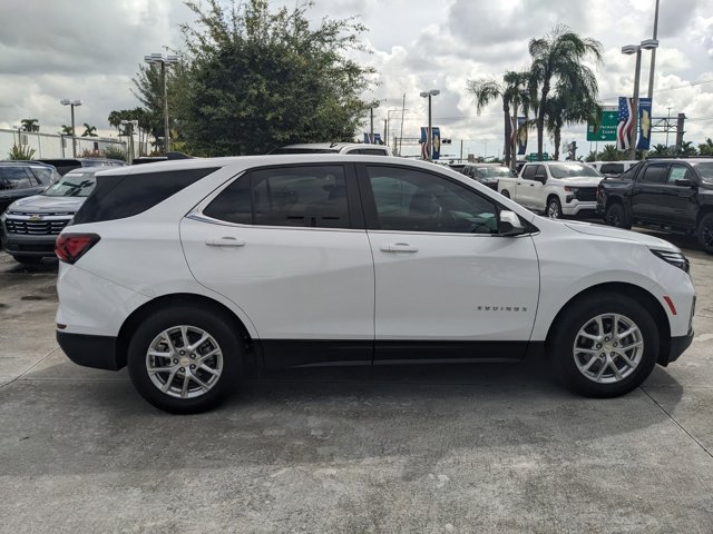 2023 Chevrolet Equinox LT photo 3