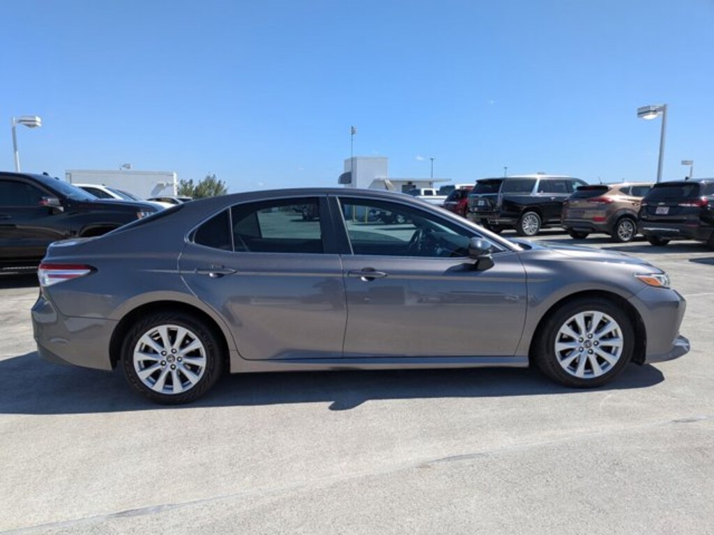 Used 2018 Toyota Camry LE Sedan