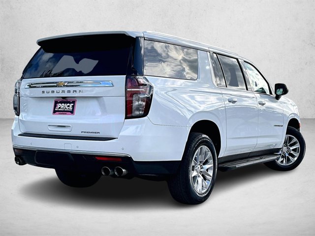 2023 Chevrolet Suburban Premier photo 2