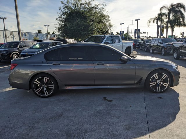 2019 Bmw 740i Sedan photo 2