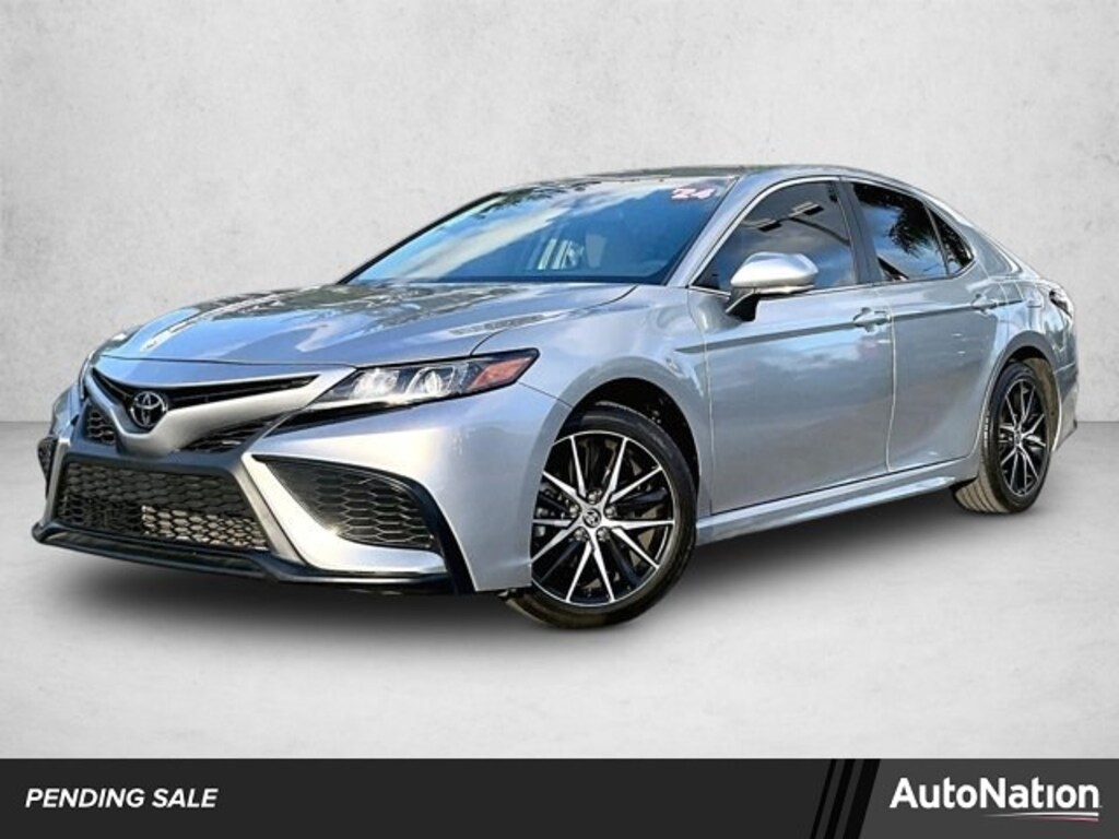 Used 2024 Toyota Camry SE Sedan