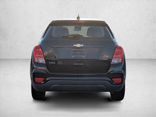 2019 Chevrolet Trax LS photo 3
