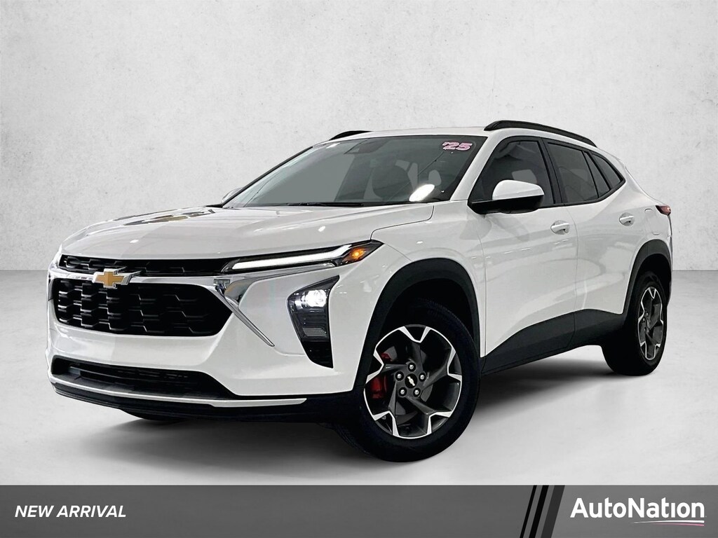 Used 2025 Chevrolet Trax LT SUV