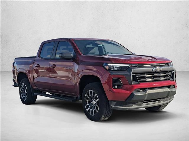 2023 Chevrolet Colorado LT photo 3
