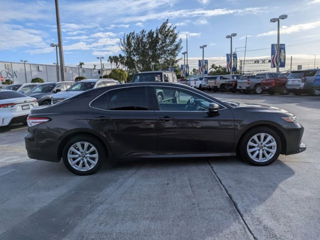 Used 2018 Toyota Camry LE Sedan