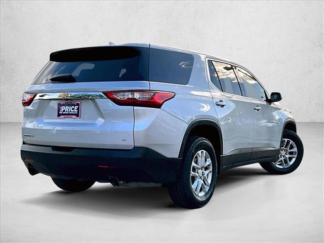 2021 Chevrolet Traverse Cloth photo 2