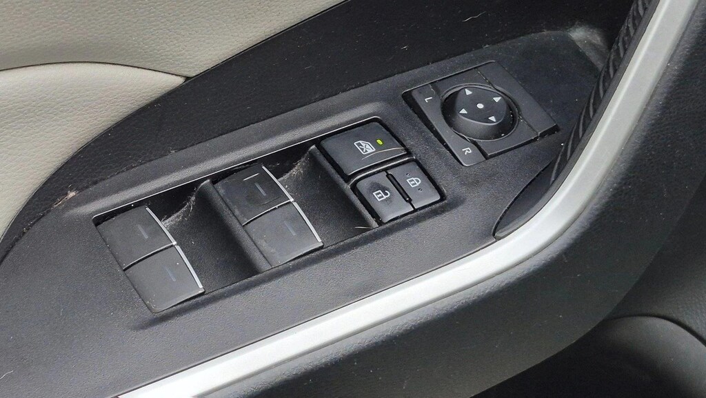 Used 2022 Toyota RAV4 XLE SUV