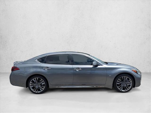 2017 Infiniti Q70L 3.7 photo 4