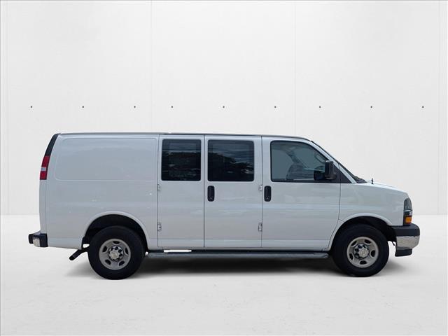 2020 Chevrolet Express 2500 Cargo Van photo 2