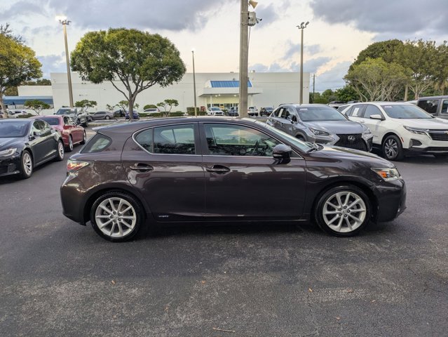 2013 Lexus CT 200h photo 3