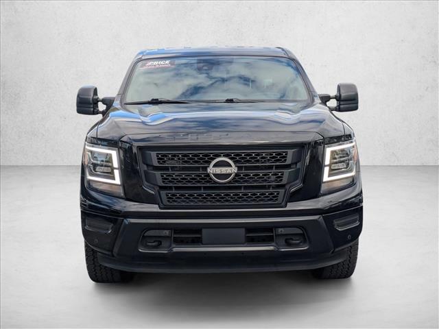 2023 Nissan Titan SV photo 2