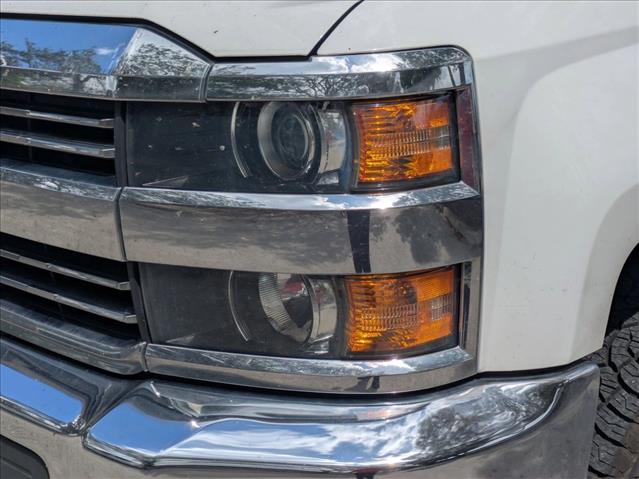 2018 Chevrolet Silverado 2500HD Work Truck photo 2