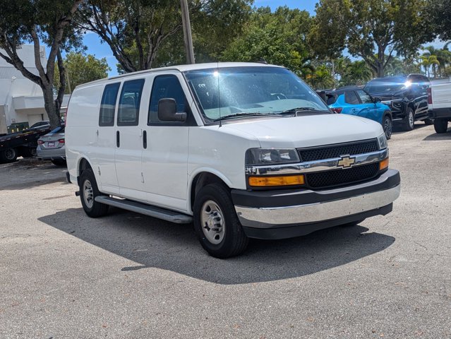2020 Chevrolet Express 2500 Cargo Van photo 2