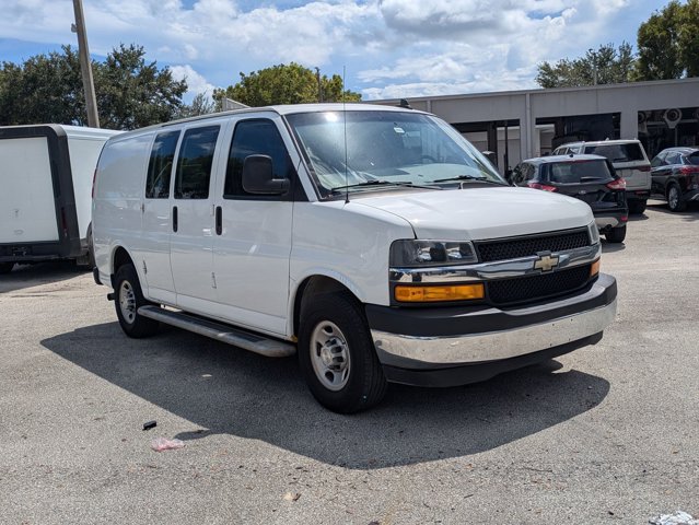 2021 Chevrolet Express 2500 Cargo Van photo 2