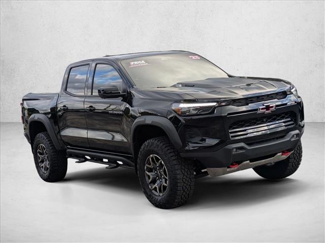 2025 Chevrolet Colorado ZR2 photo 3