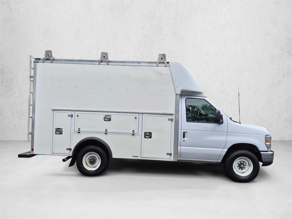 Used 2018 Ford E-350 Cutaway Truck