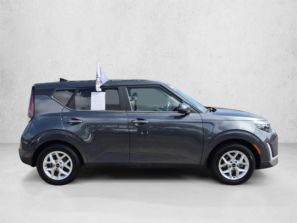 Used 2023 Kia Soul LX Hatchback