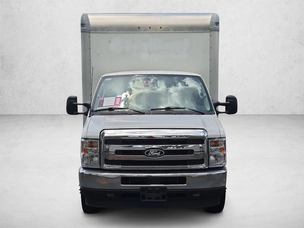 Used 2026 Ford E-450 Cutaway Truck