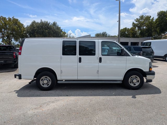 2020 Chevrolet Express 2500 Cargo Van photo 3