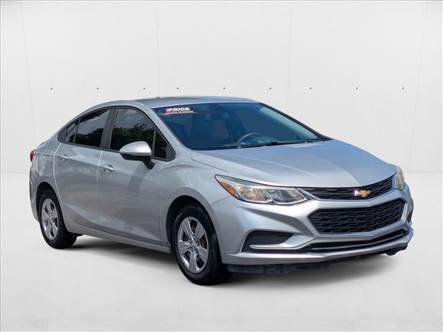 2017 Chevrolet Cruze LS photo 3