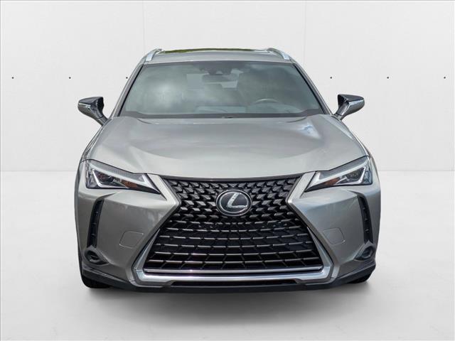 2019 Lexus UX 200 photo 2