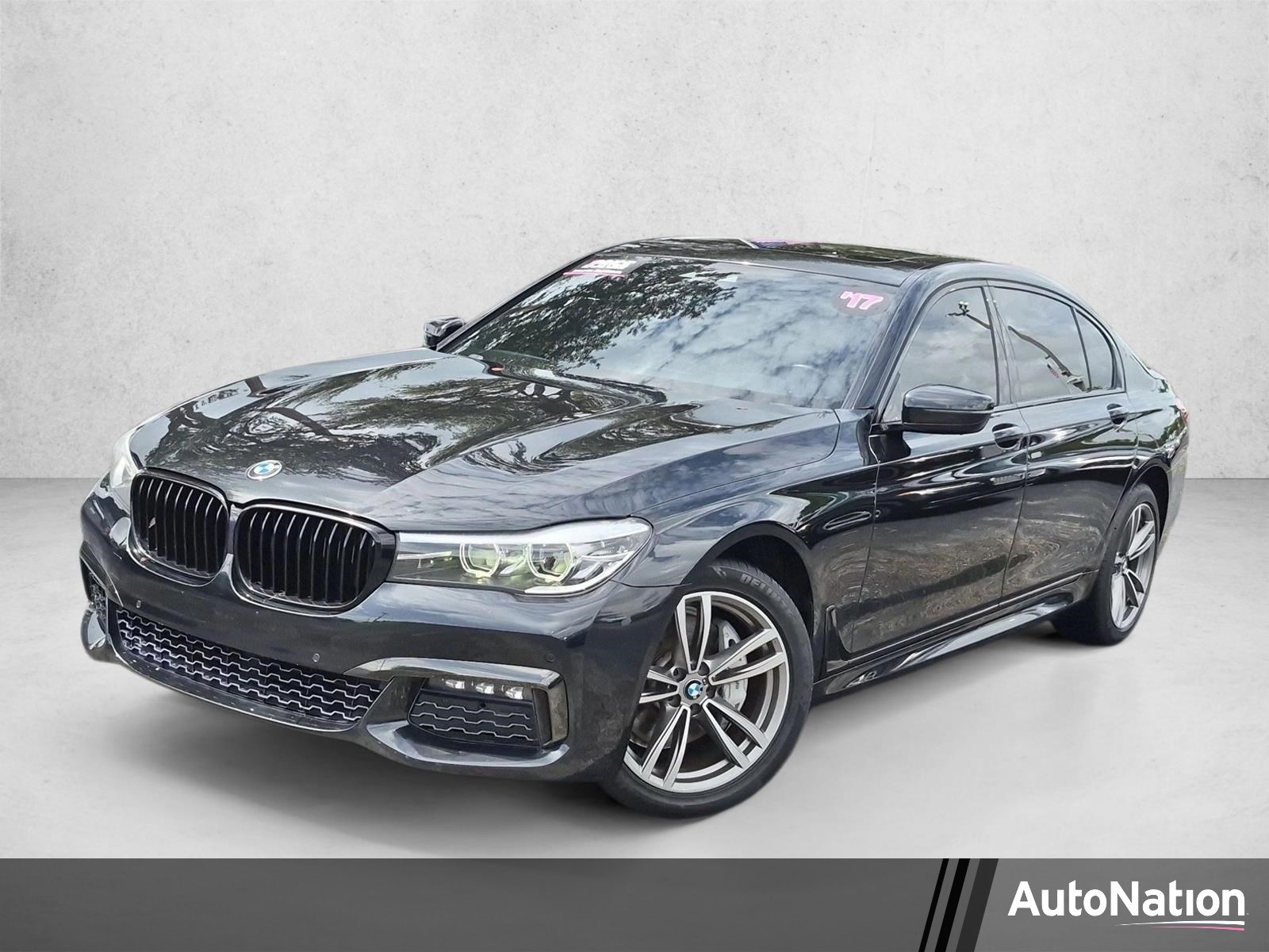  BMW 740i