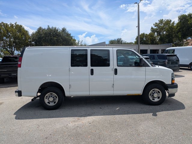2021 Chevrolet Express 2500 Van Cargo photo 2