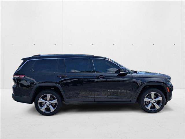 2021 Jeep Grand Cherokee Limited photo 3