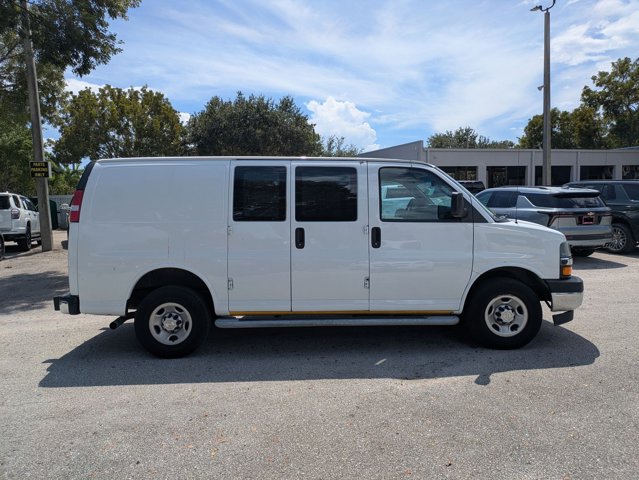 2021 Chevrolet Express 2500 Cargo Van photo 3
