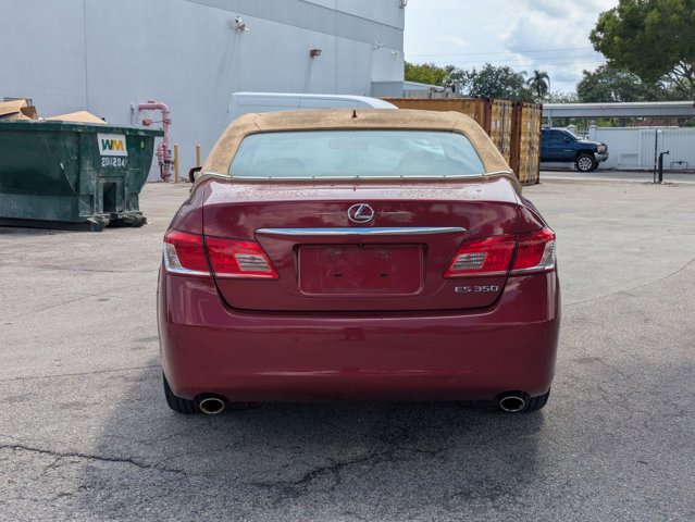 2011 Lexus ES 350 photo 2
