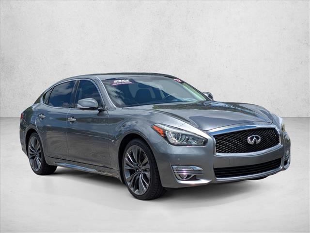 2017 Infiniti Q70L 3.7 photo 3