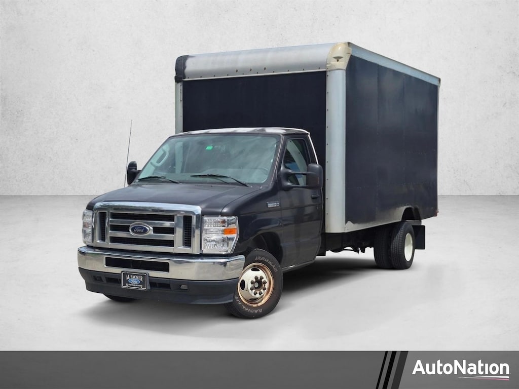 Used 2022 Ford E-350 Cutaway Truck