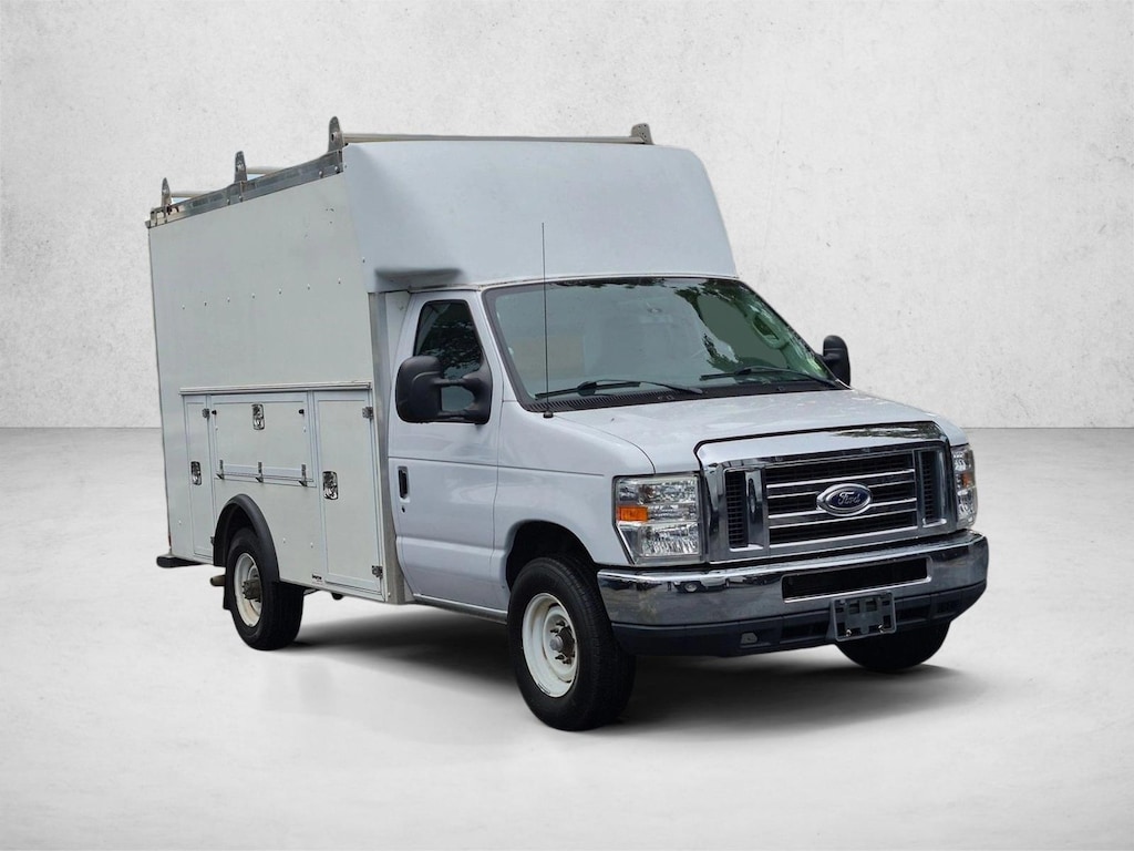 Used 2018 Ford E-350 Cutaway Truck