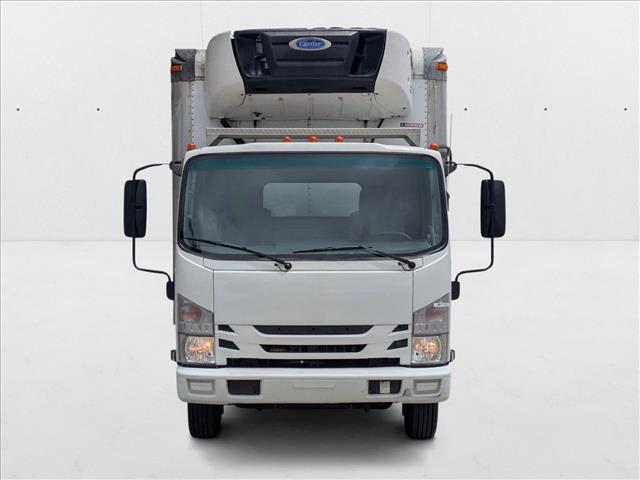 2018 Isuzu NPR-XD photo 2