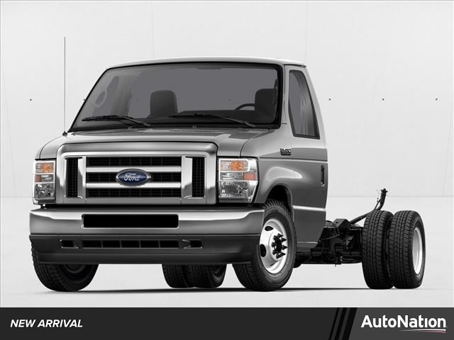 2024 Ford E-Series DRW E-450 Super Duty 158 in WB's photo