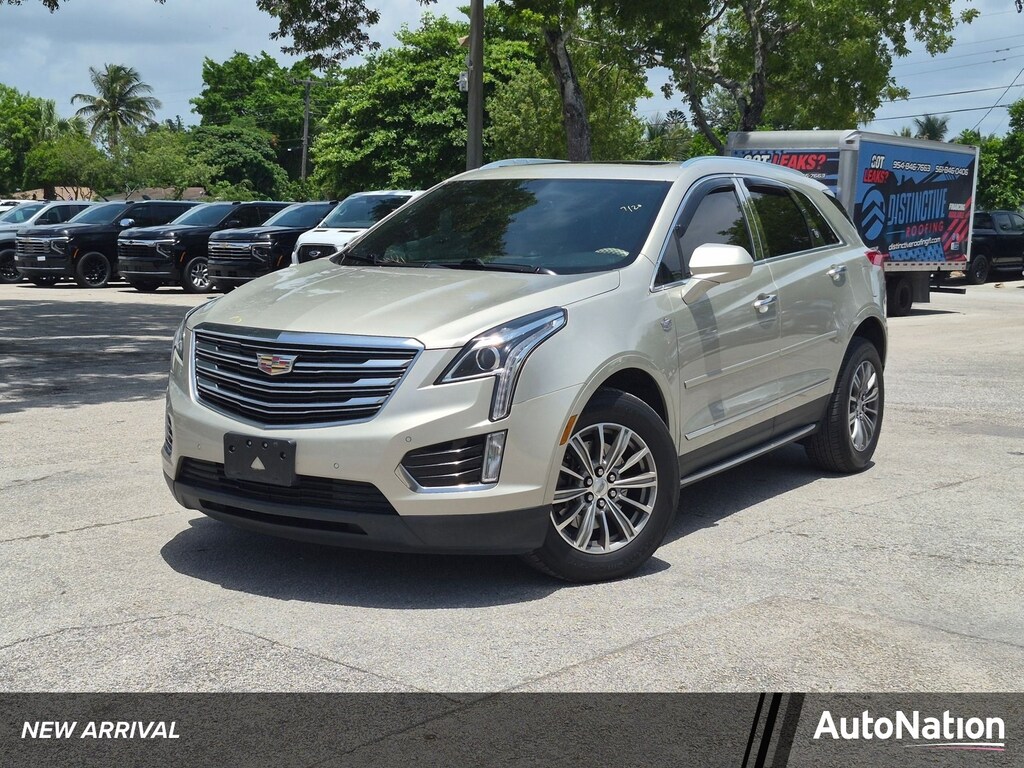 Used 2017 CADILLAC XT5 Luxury FWD SUV