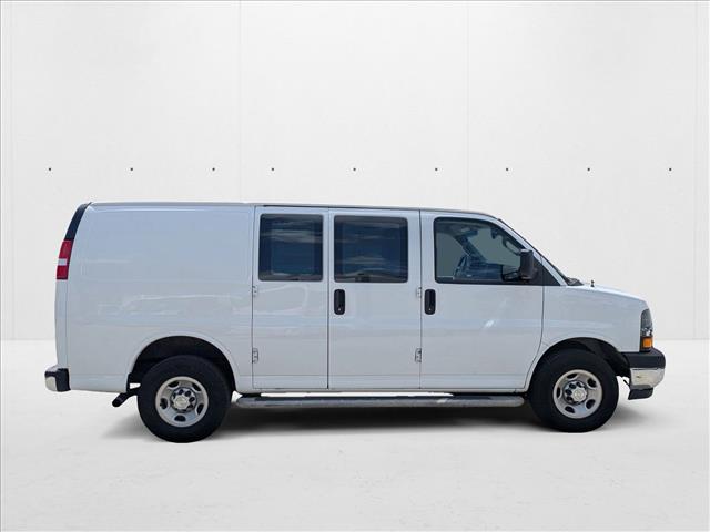 2021 Chevrolet Express 2500 Cargo Van photo 3