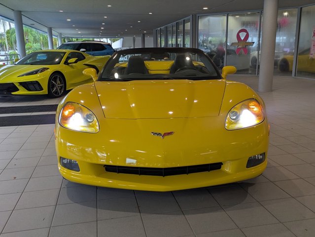 2011 Chevrolet Corvette 3LT Convertible photo 2