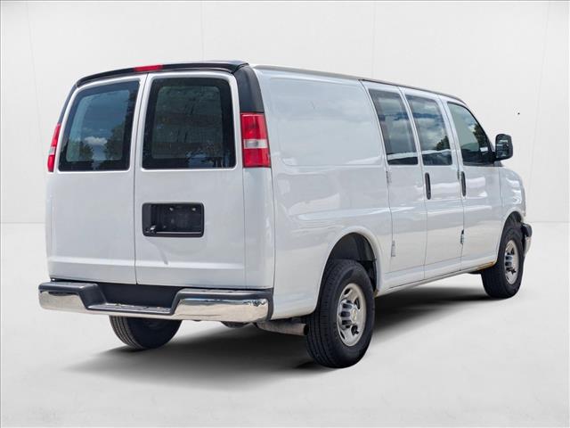 2021 Chevrolet Express 2500 Van Cargo photo 3