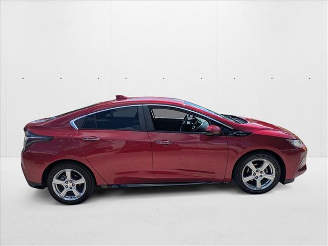 2018 Chevrolet Volt LT photo 3
