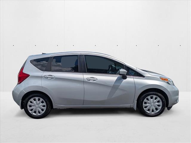 2016 Nissan Versa Note SV photo 4