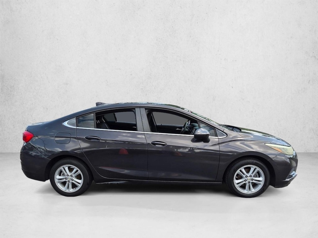 Used 2017 Chevrolet Cruze LT Sedan