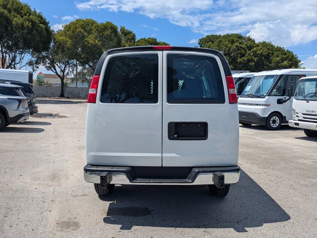 2021 Chevrolet Express 2500 Cargo Van photo 3