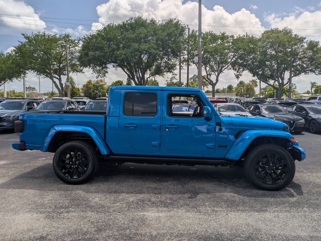Used 2023 Jeep Gladiator High Altitude Truck Crew Cab