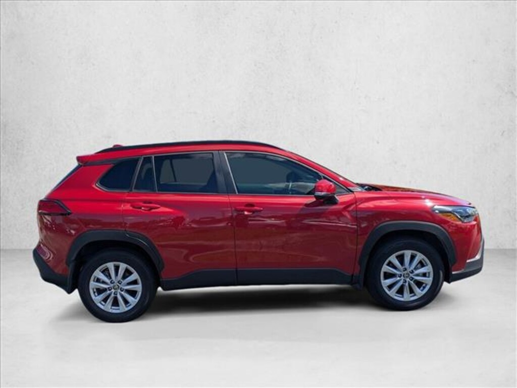 Used 2024 Toyota Corolla Cross LE SUV