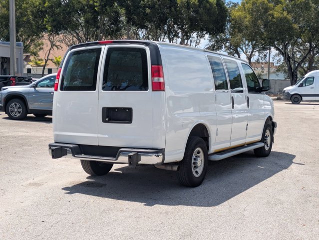 2021 Chevrolet Express 2500 Cargo Van photo 4