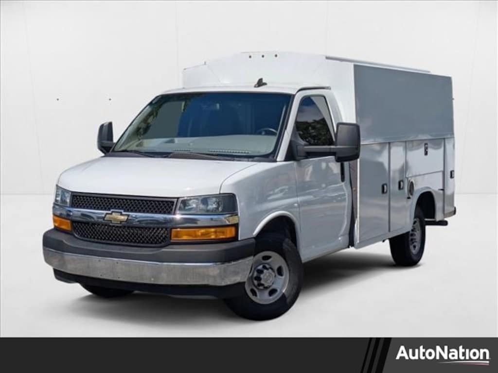 Used 2023 Chevrolet Express Cutaway Truck