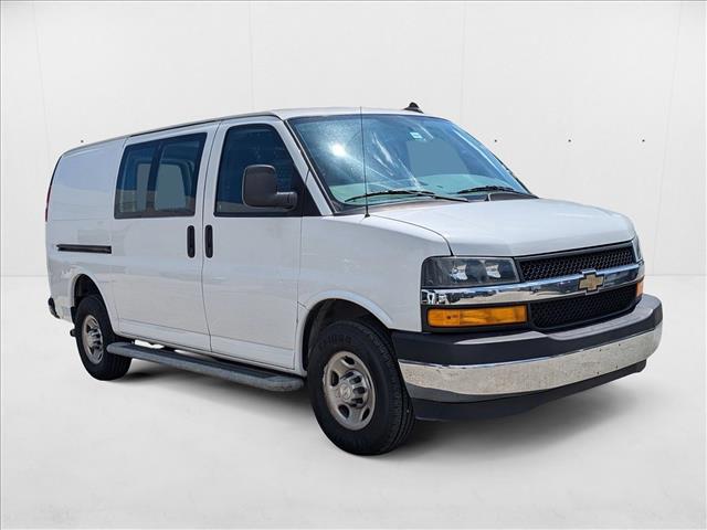 2021 Chevrolet Express 2500 Cargo Van photo 2