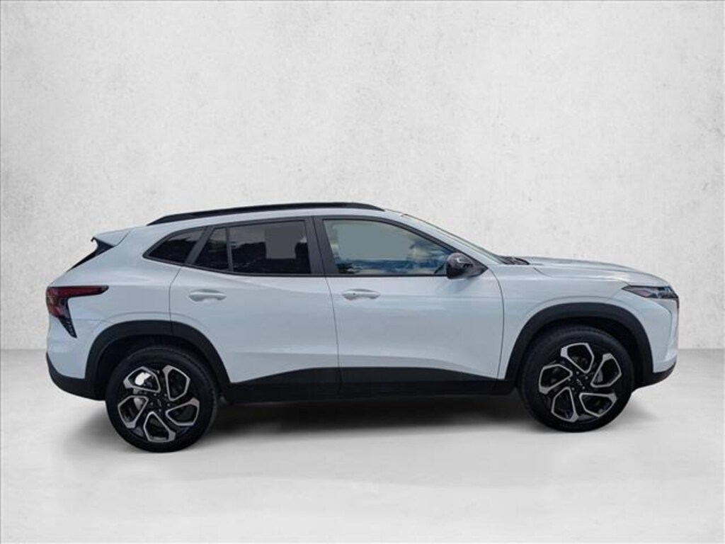 Used 2025 Chevrolet Trax 2RS SUV